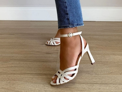 Janet - Sandália Feminina Salto Alto Tiras Elegante Off White
